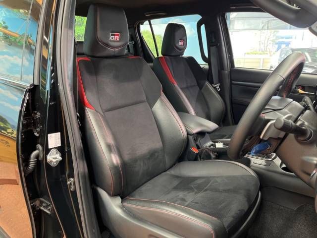 Toyota HILUX 2022-04 193177-12