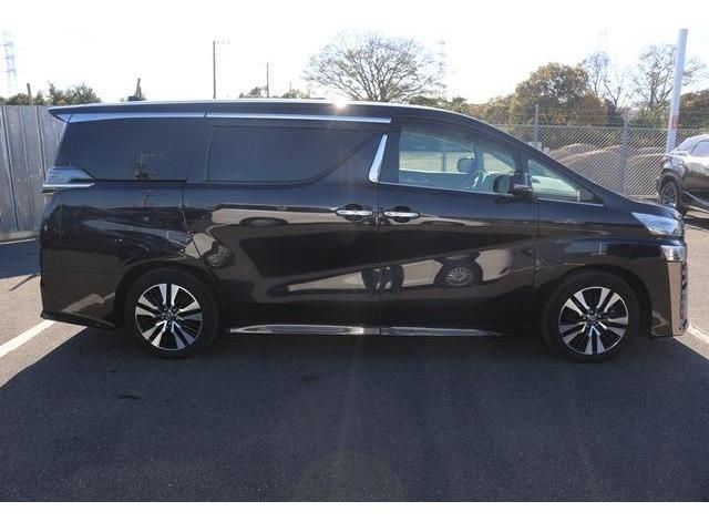 Toyota VELLFIRE 2018-08 183652-2