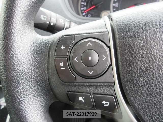 Toyota VOXY 2017-01 226237-8
