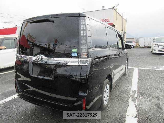 Toyota VOXY 2017-01 226237-2