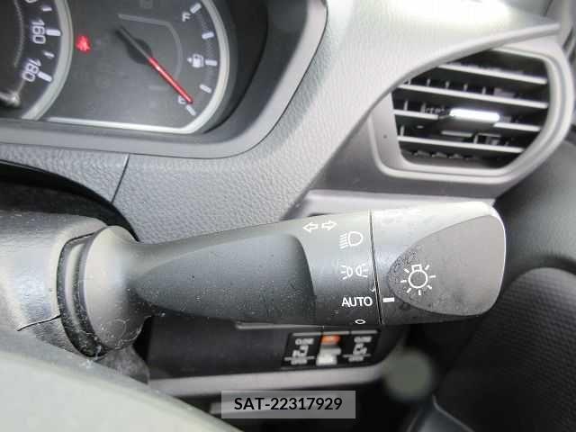 Toyota VOXY 2017-01 226237-10