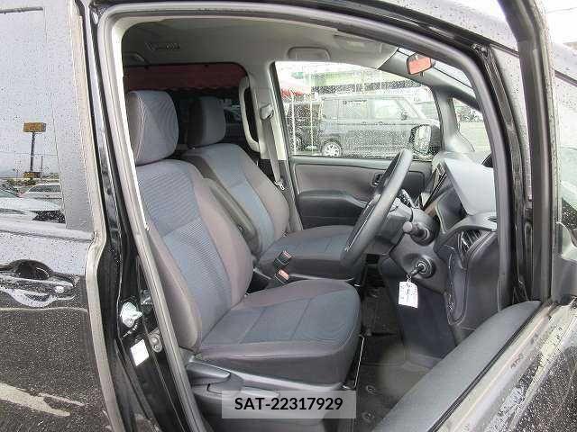 Toyota VOXY 2017-01 226237-11