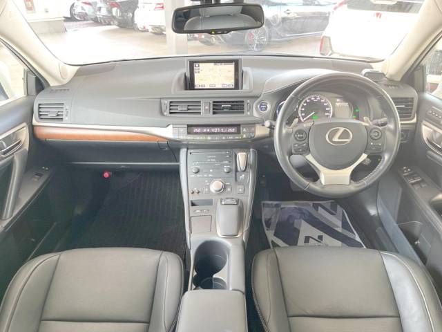 Lexus CT 2016-11 183732-1