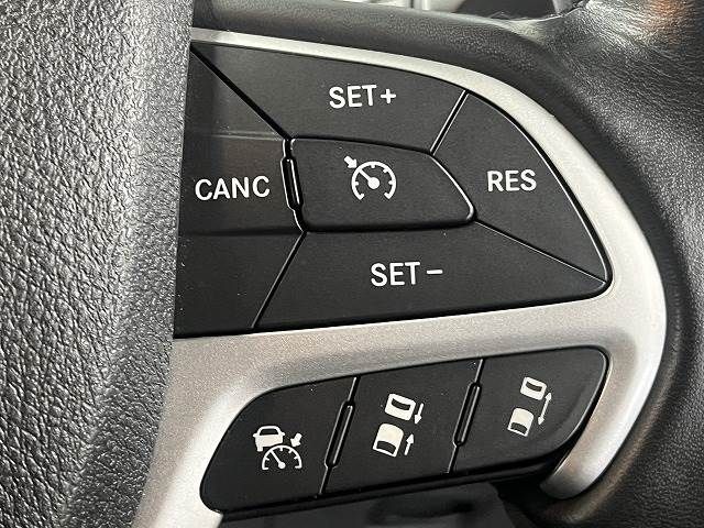 Jeep CHEROKEE 2016-09 17762-7