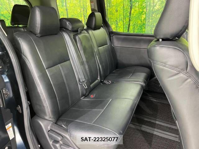 Toyota VOXY 2015-02 289157-9