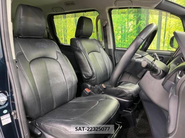 Toyota VOXY 2015-02 289157-8