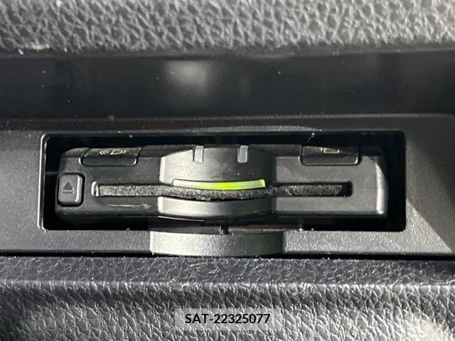 Toyota VOXY 2015-02 289157-6