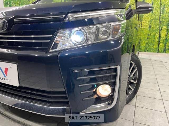 Toyota VOXY 2015-02 289157-13