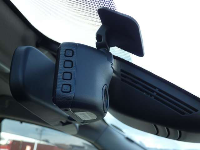 Nissan SERENA 2018-01 6815-19