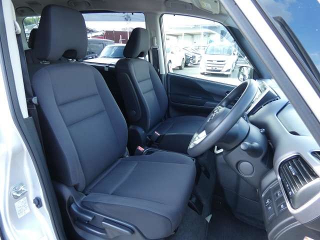 Nissan SERENA 2018-01 6815-21