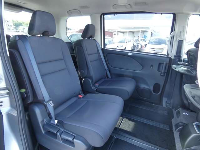 Nissan SERENA 2018-01 6815-24