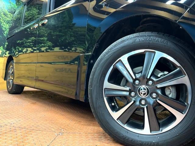 Toyota VOXY 2019-02 196484-14