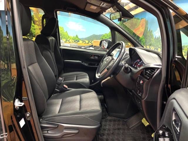 Toyota VOXY 2019-02 196484-8