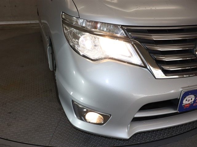 Nissan SERENA 2015-09 11621-19