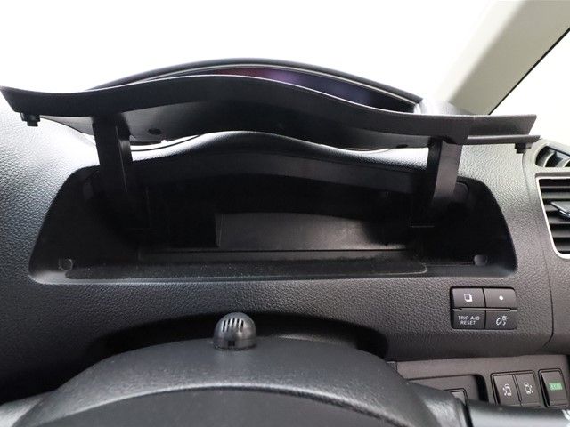 Nissan SERENA 2015-09 11621-10