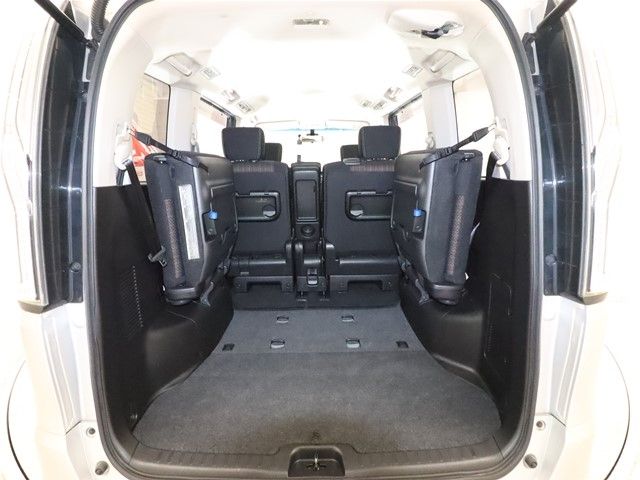Nissan SERENA 2015-09 11621-8