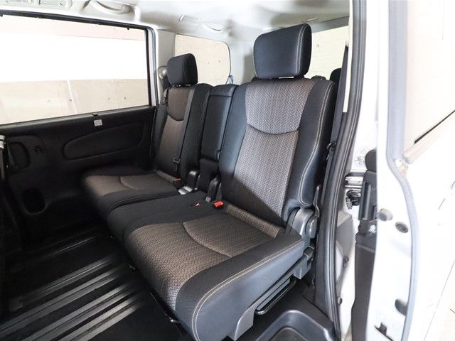 Nissan SERENA 2015-09 11621-6