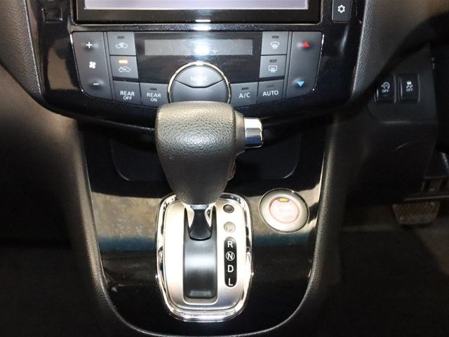 Nissan SERENA 2015-09 11621-14