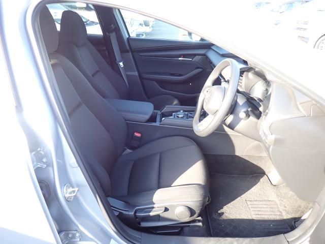 Mazda MAZDA3 2020-10 21748-11