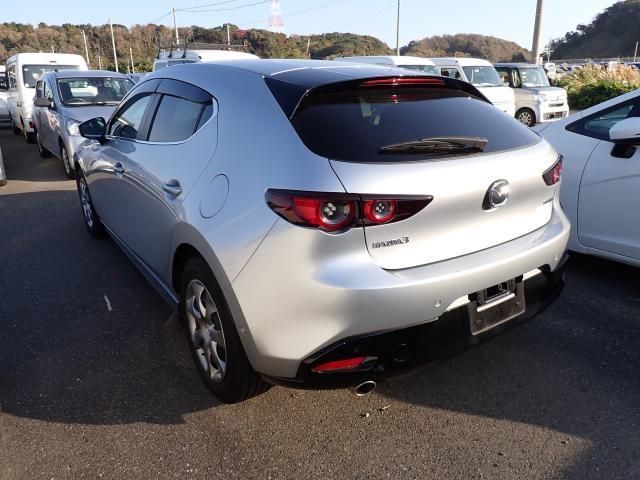 Mazda MAZDA3 2020-10 21748-9