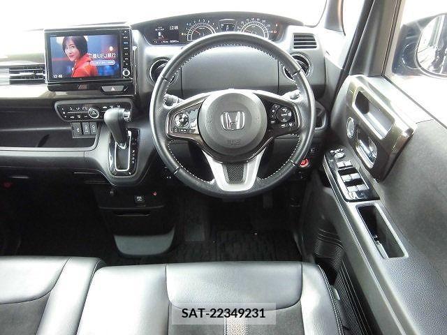 Honda N BOX CUSTOM 2017-08 218967-1