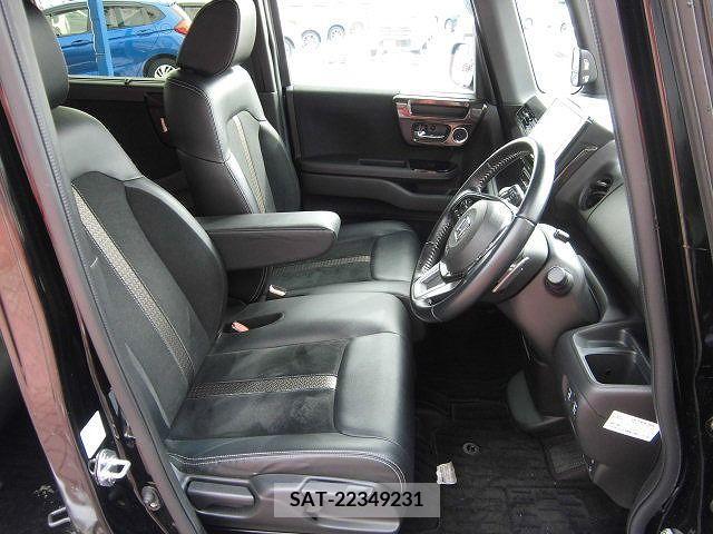 Honda N BOX CUSTOM 2017-08 218967-3