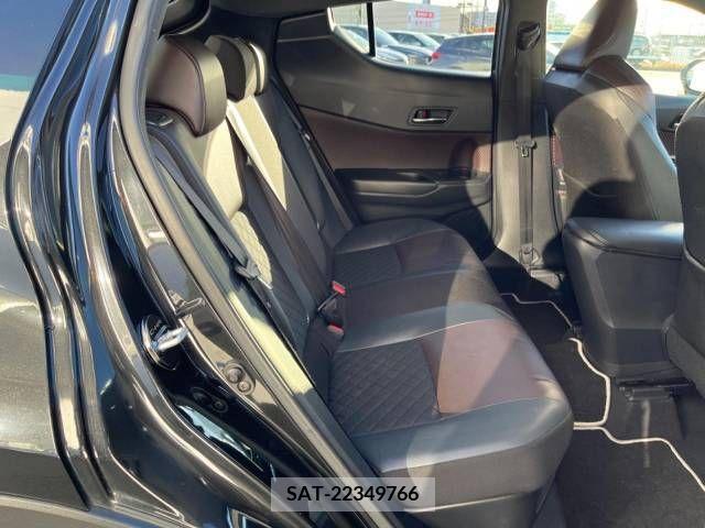 Toyota C-HR 2017-12 209009-9