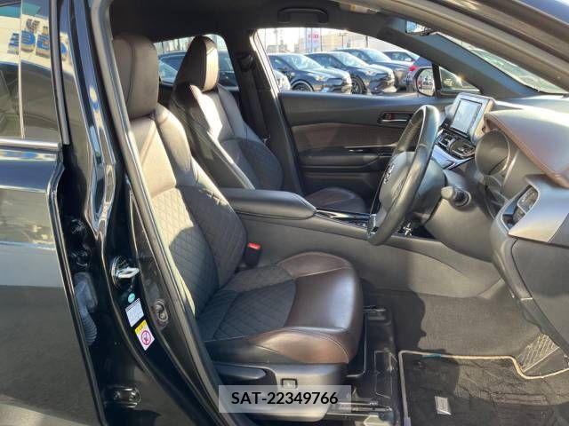 Toyota C-HR 2017-12 209009-8