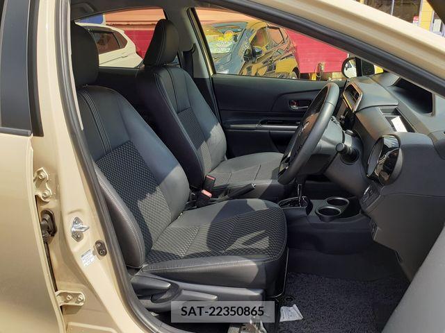 Toyota AQUA 2017-09 395701-16