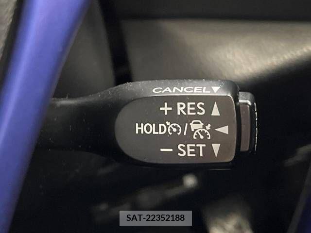 Toyota C-HR 2018-03 389938-6