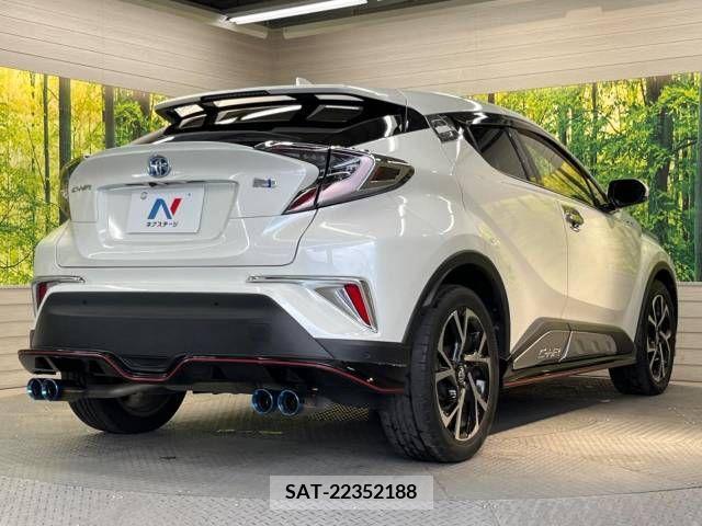 Toyota C-HR 2018-03 389938-17