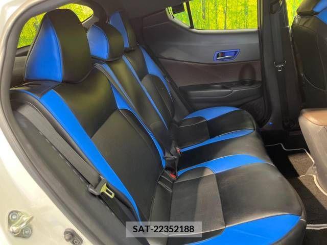 Toyota C-HR 2018-03 389938-9