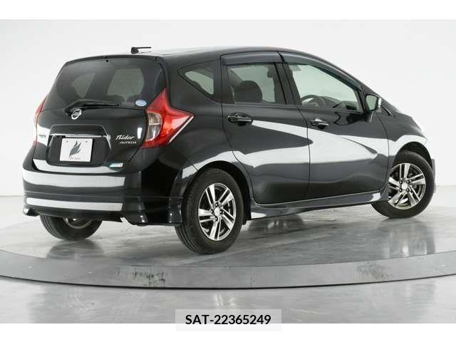 Nissan NOTE 2015-03 238191-4
