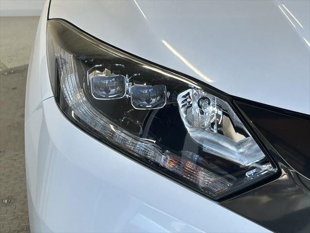 Honda VEZEL 2016-03 183716-9
