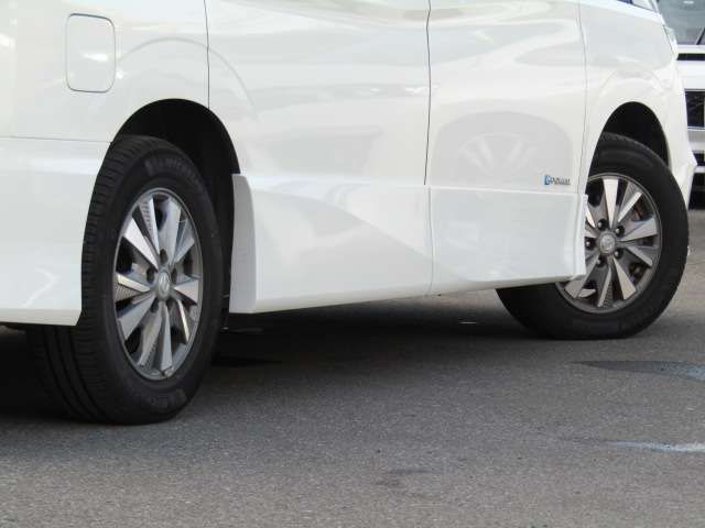 Nissan SERENA 2018-08 15016-7