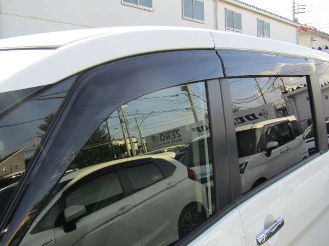 Nissan SERENA 2018-08 15016-6