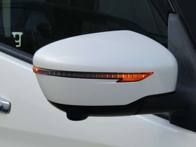 Nissan SERENA 2018-08 15016-3