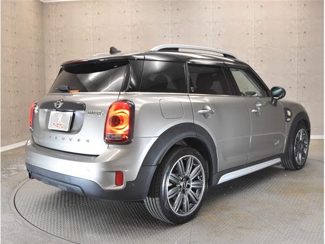Bmw MINI 2017-12 20690-1