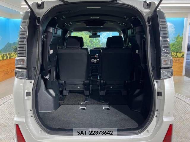 Toyota VOXY 2019-04 288907-10
