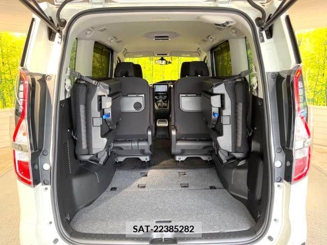 Nissan SERENA 2019-12 332603-11