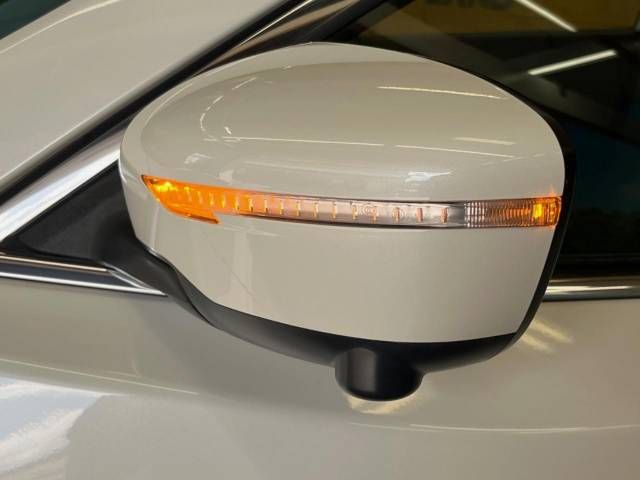Nissan X-TRAIL 2016-09 9913-19