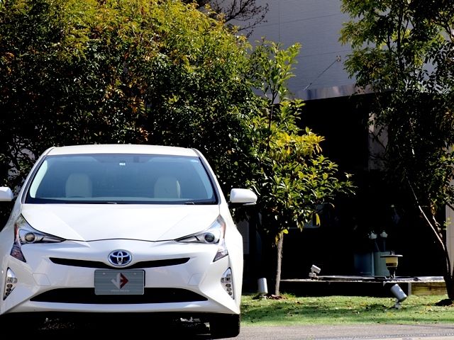 Toyota PRIUS 2017-04 1007-4