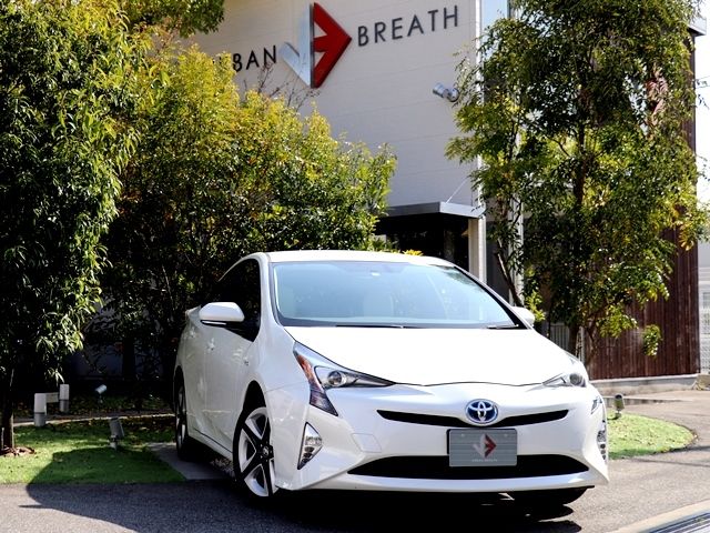 Toyota PRIUS 2017-04 1007-0