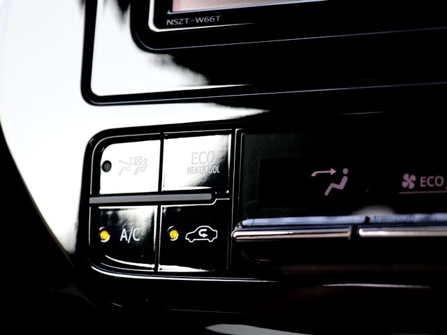 Toyota PRIUS 2017-04 1007-21