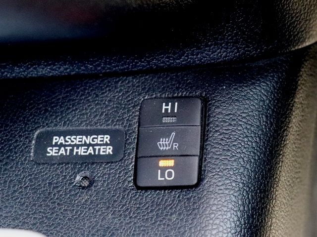 Toyota PRIUS 2017-04 1007-23