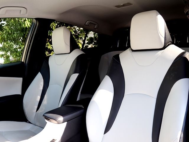 Toyota PRIUS 2017-04 1007-24