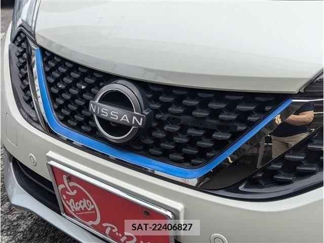 Nissan NOTE 2017-05 305345-15