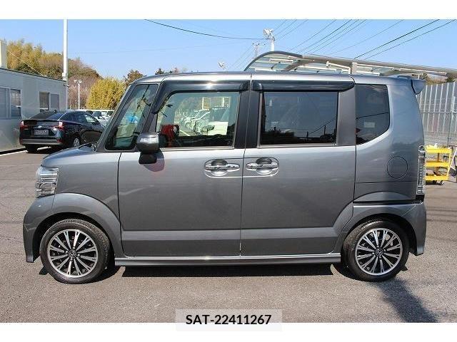 Honda N BOX CUSTOM 2015-10 372655-8