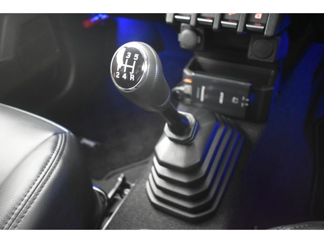 Suzuki JIMNY 2022-02 182407-13