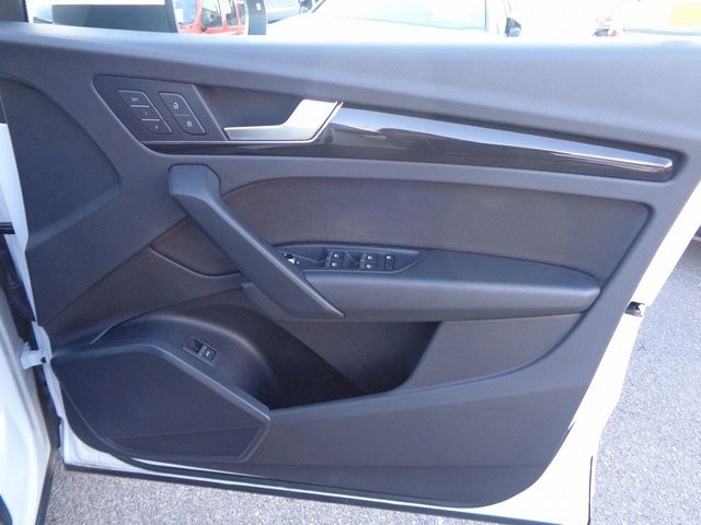 Audi Q5 2019-06 185580-21